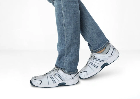 Get cheap White Monterey Tie-Less Bay 0531
